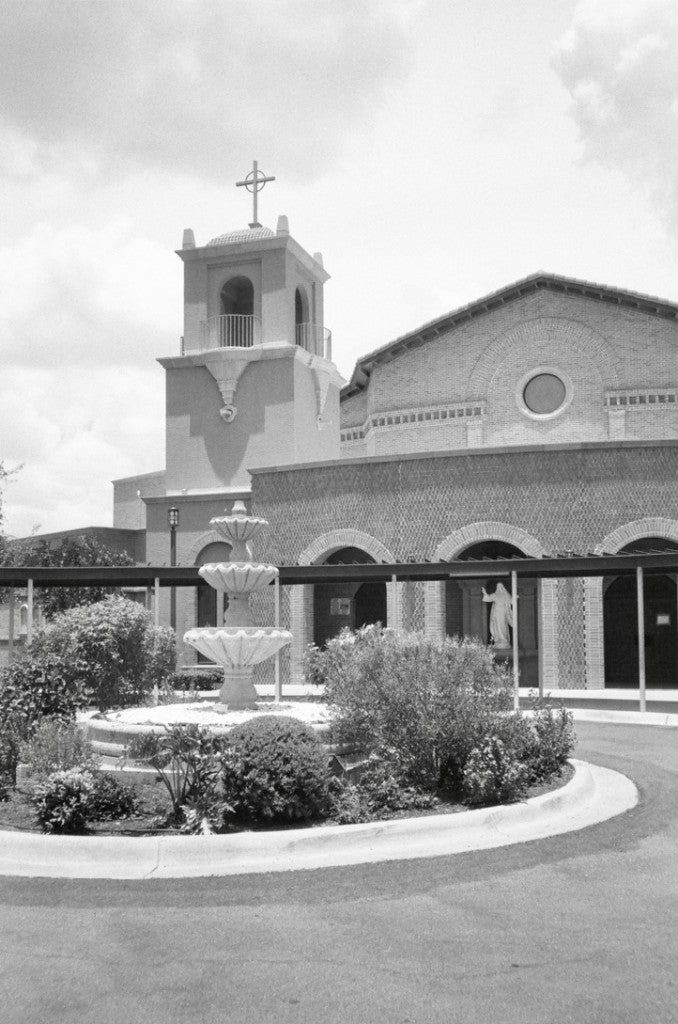 Kentmere 100 BW Film Sample Photos (35mm B&W)