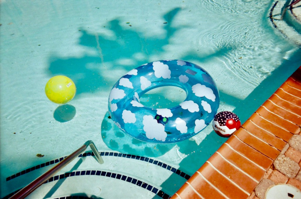 Sample photo taken with Kodak EC35 on Candido 400 film — swimming pool