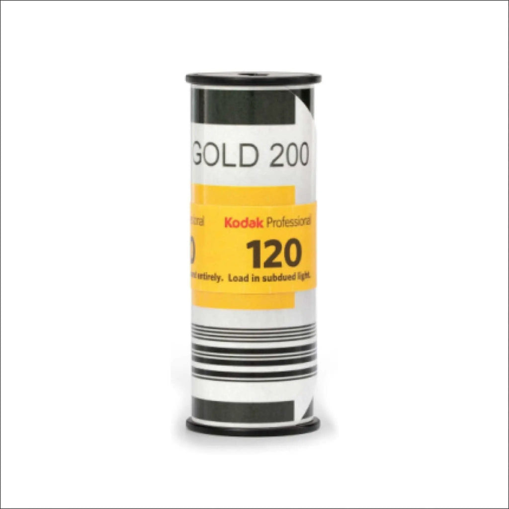 Kodak professional gold 200 film roll, featuring a cylindrical design with black and white ends and a prominent yellow label displaying ’120’’ for medium format photography.